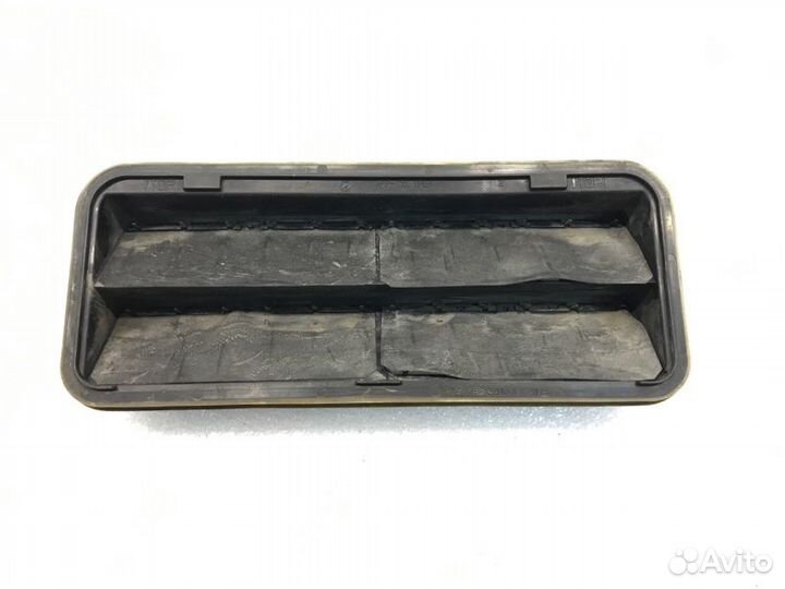 Решетка вентиляционная Ford Mondeo седан 2.3 2010