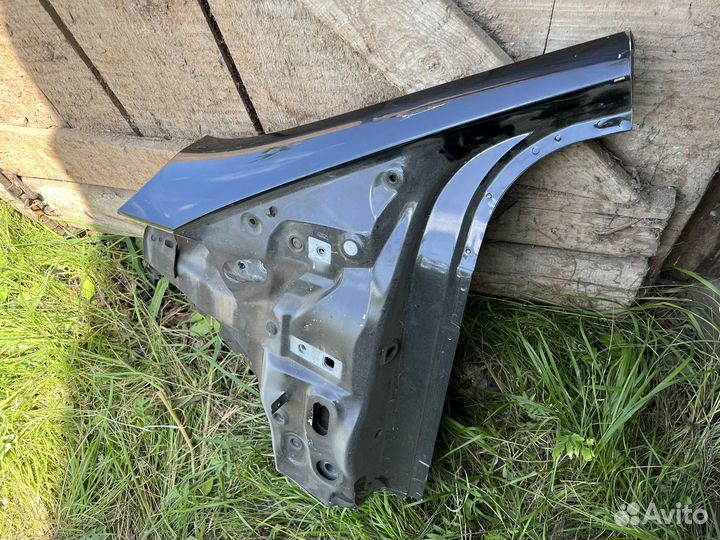 Стойка лобового стекла Ford Focus 3