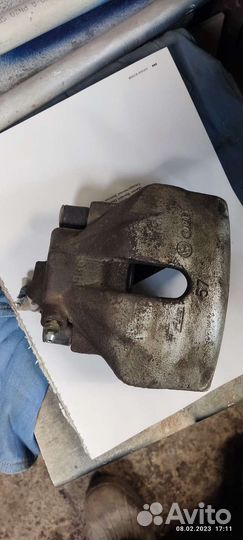 Передний Суппорт passat b5 audi