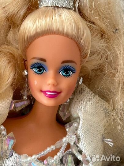 Barbie Happy Holidays Blonde 1992
