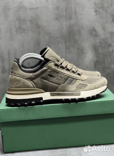 Кроссовки Lacoste эргономичные