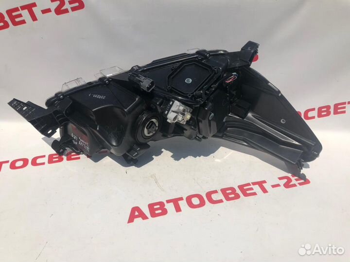 Toyota Hilux 15- Фара левая LED 1124