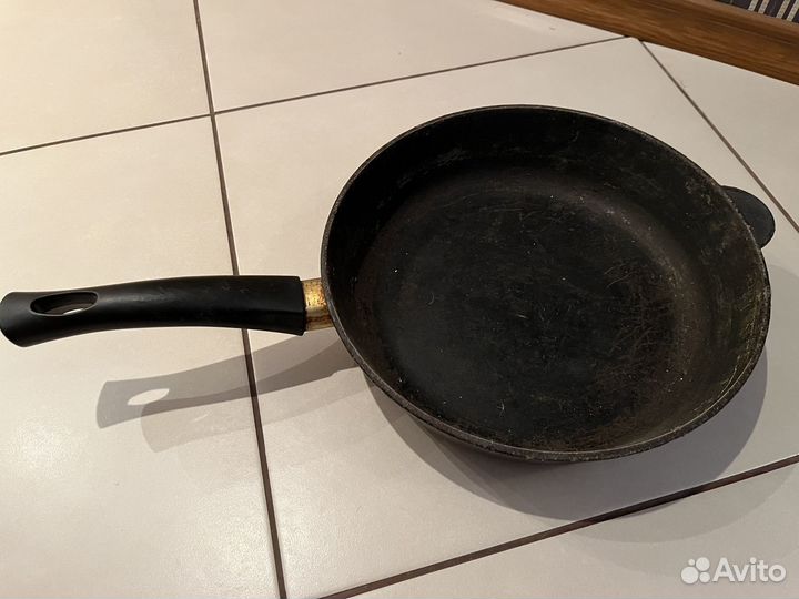 Чугунная сковорода