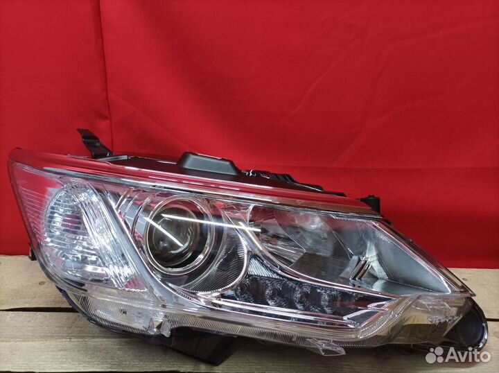 Фара правая Toyota Camry 7 хв50 11-17