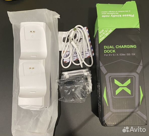 Аккумуляторы и зарядка для 2х геймпадов Xbox