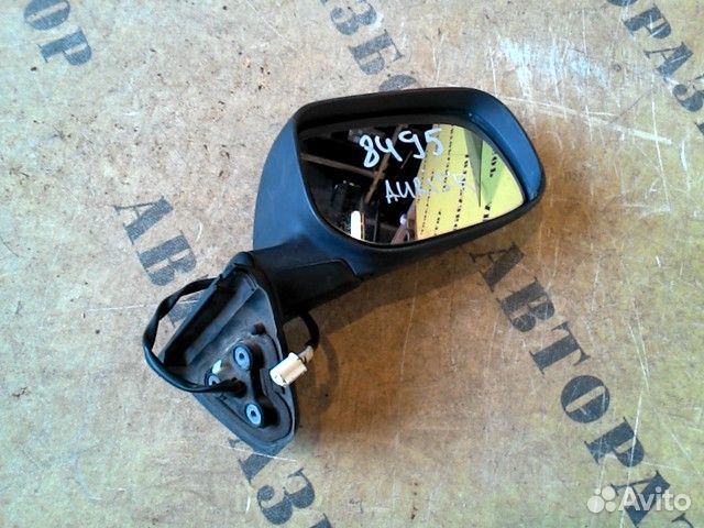 Зеркало правое Toyota Auris 150 2006-2012