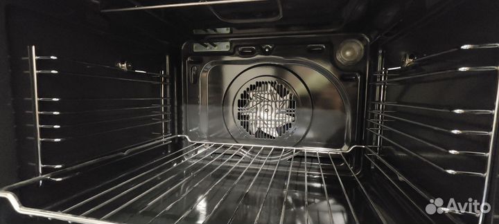 Духовой шкаф