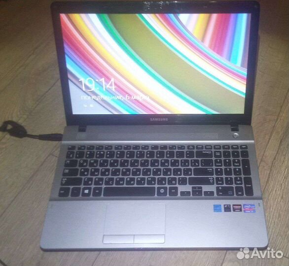Ноутбук Samsung np300e5e