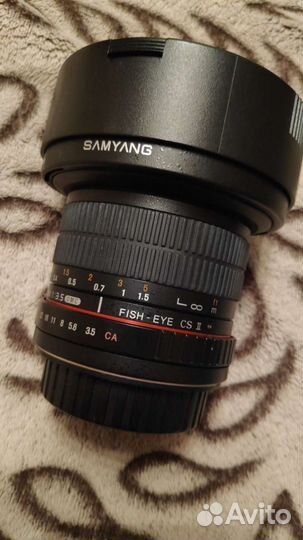 Samyang 8mm 1:3.5 UMC fish-EYE CS II