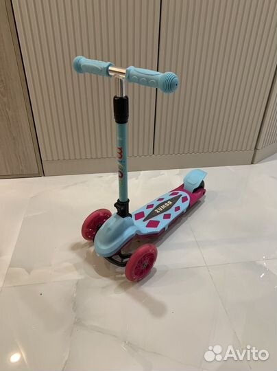 Детский самокат Zumba