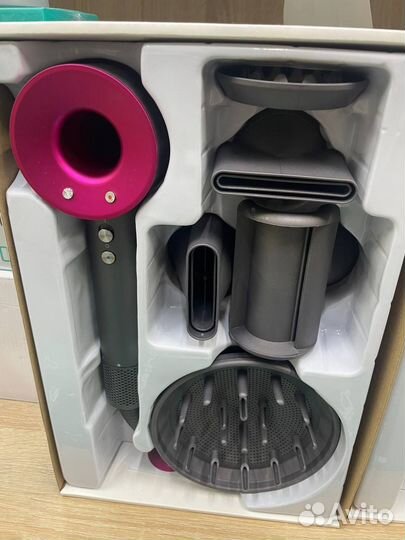 Фен для волос dyson