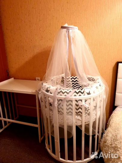 Кровать с балдахином