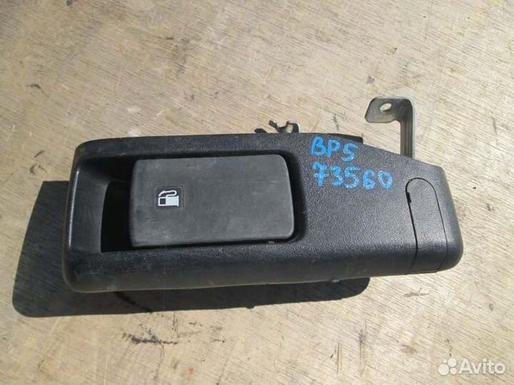 Ручка открывания бензобака Subaru Legacy BP5 EJ204