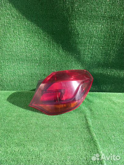 Фонарь задний правый opel astra j
