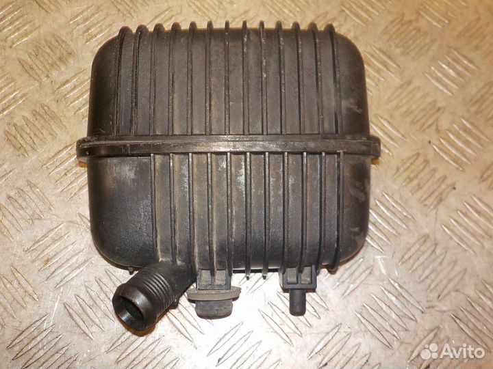 Резонатор воздушного фильтра Audi A5 S5 Coupe