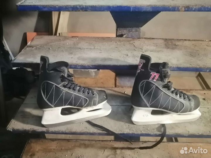 Продам коньки, детские