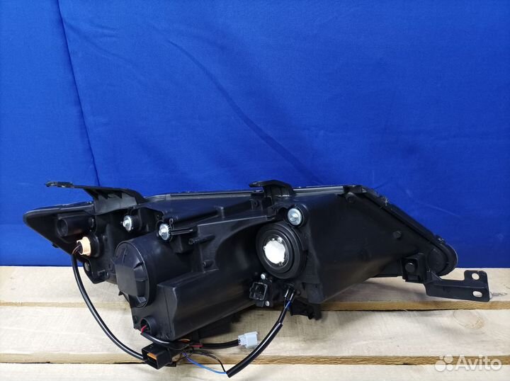 Фара левая Mitsubishi Outlander 2 хл 2007-2012