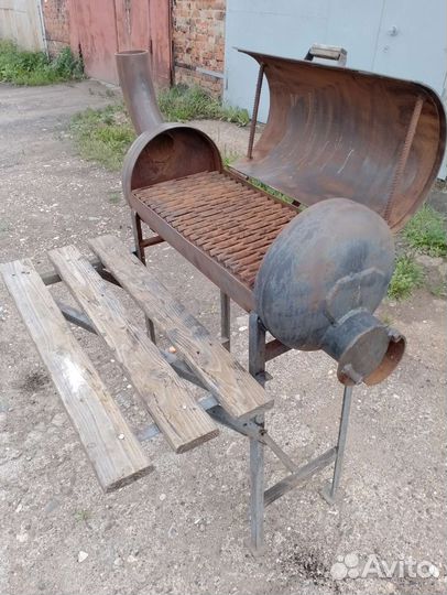 Мангал с крышей