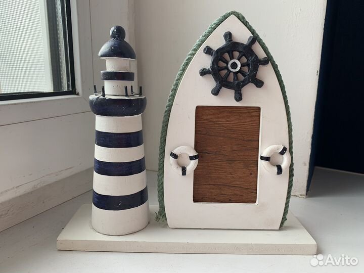 Рамки для фото, карандашница и маяк