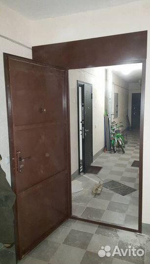 Металлическая дверь подъездная