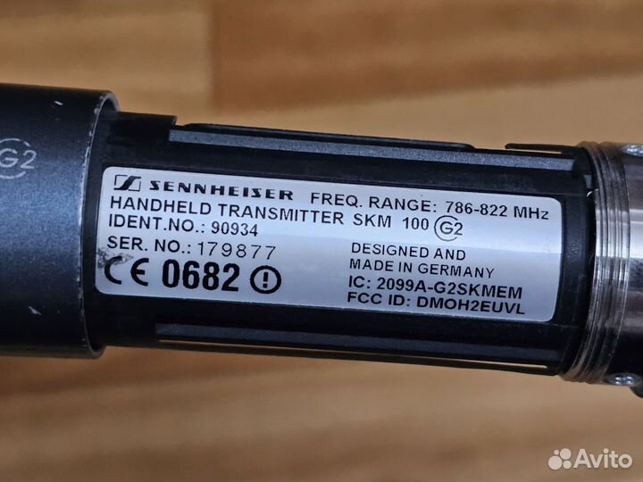 Старенький ручной передатчик Sennheiser ew100g2