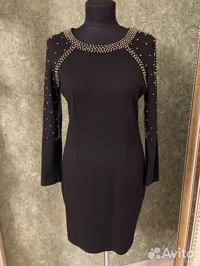 Платье с бусинами