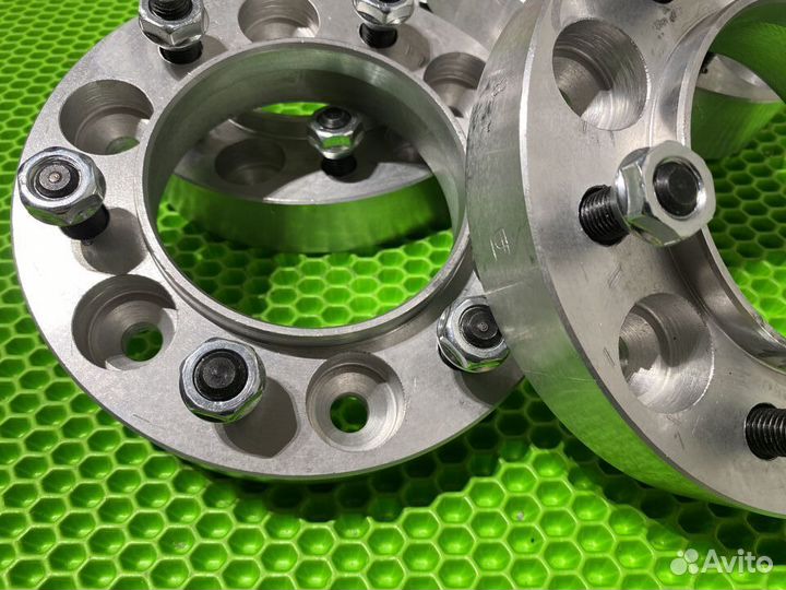 Проставки колесные 30 мм. 6х139,7 цо 106,1 Prado