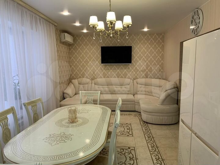 Дом 210 м² на участке 8 сот.