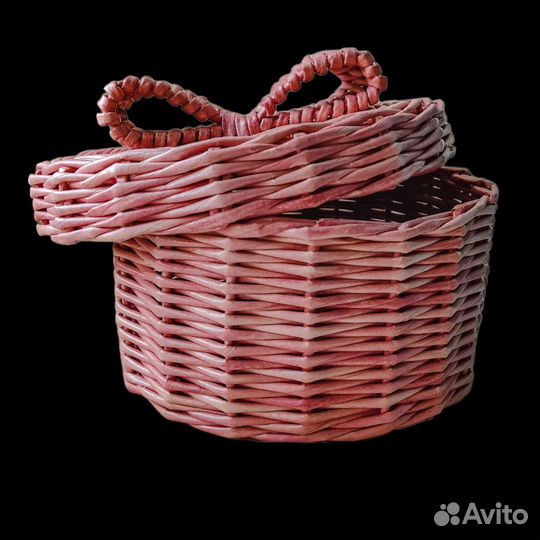 Корзина плетеная из бумажной лозы