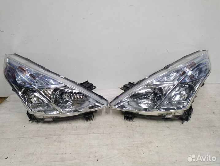 Фара Nissan Teana J32