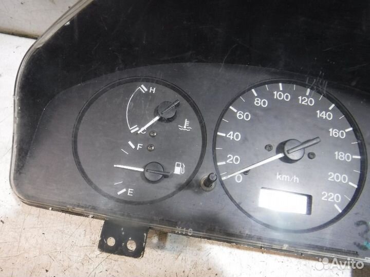 Панель приборов Mazda 323 BA