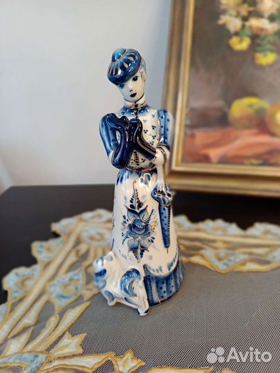Антикварные фарфоровые статуэтки времен СССР