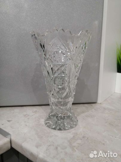 Хрустальная ваза
