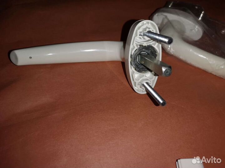 Ручки для окон пвх и фурнитура