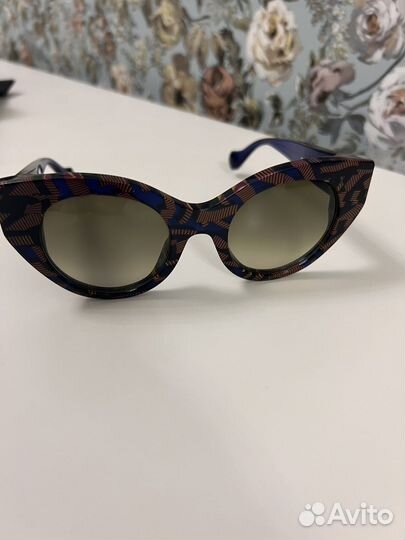 Солнцезащитные очки fendi fanny оригинал