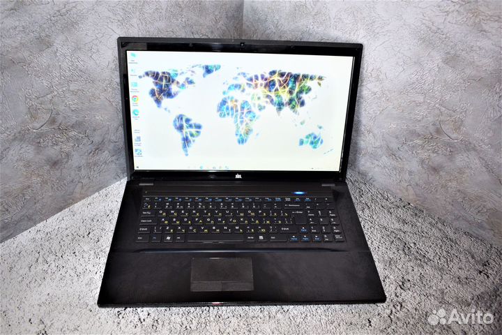 Ноутбук DNS на Core i3-2370M/ 17 дюймов/ssd 240 gb