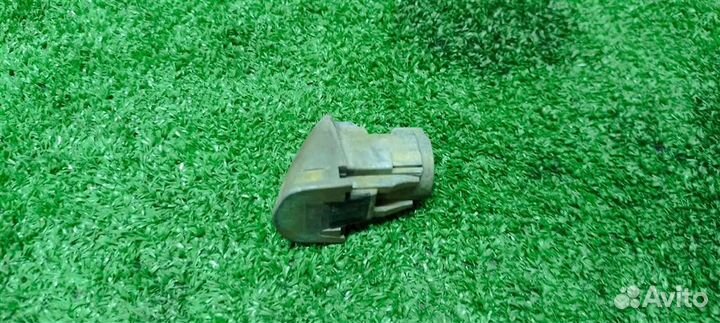 Вставка замка двери VW Touareg 2002-2010