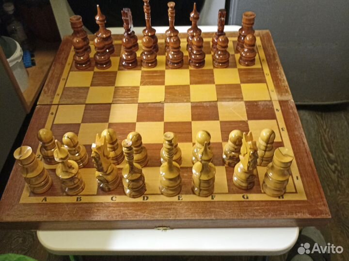 Шахматы резные деревянные