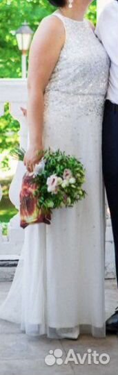 Свадебное платье со шлейфом