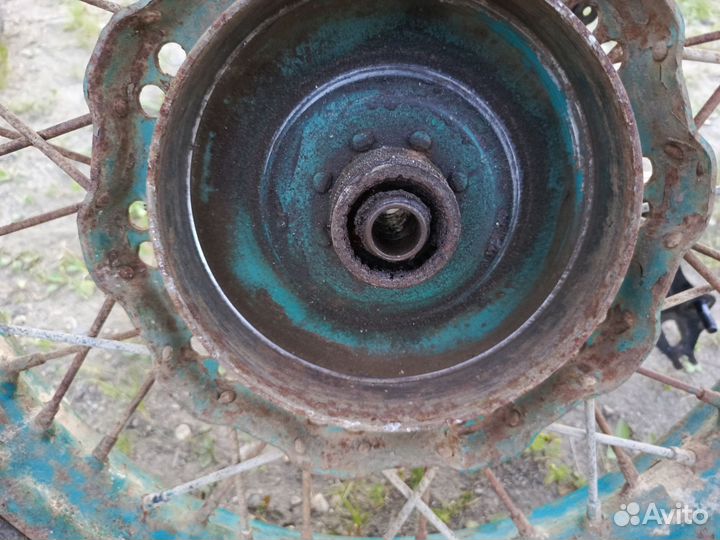 Колесо на мотоцикл урал