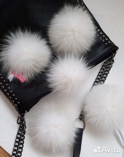 Меховой помпон натуральный енот, песец,чернобурка