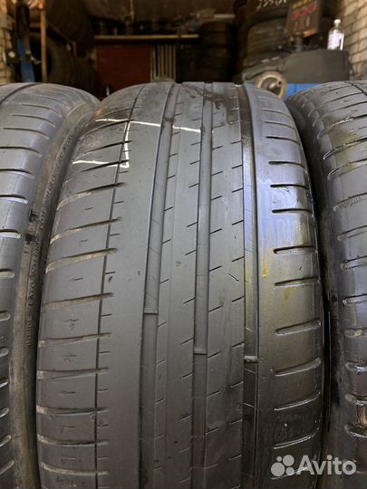 Michelin Pilot Sport 3 235/45 R18 98Y