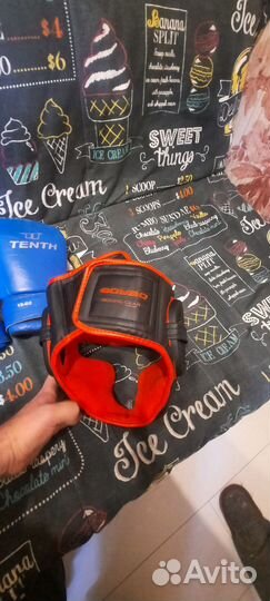 Перчатки+ шлем +защита для занятий единоборствами