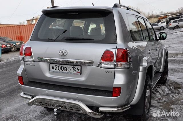 Защита заднего бампера для Toyota Land Cruiser 200