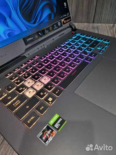 Крутой игровой Asus ROG Strix