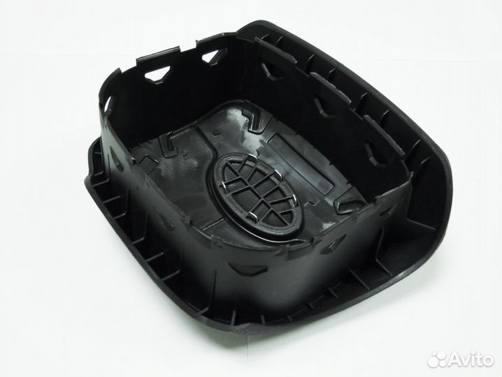 Крышка подушки безопасности руля Kia Rio 3