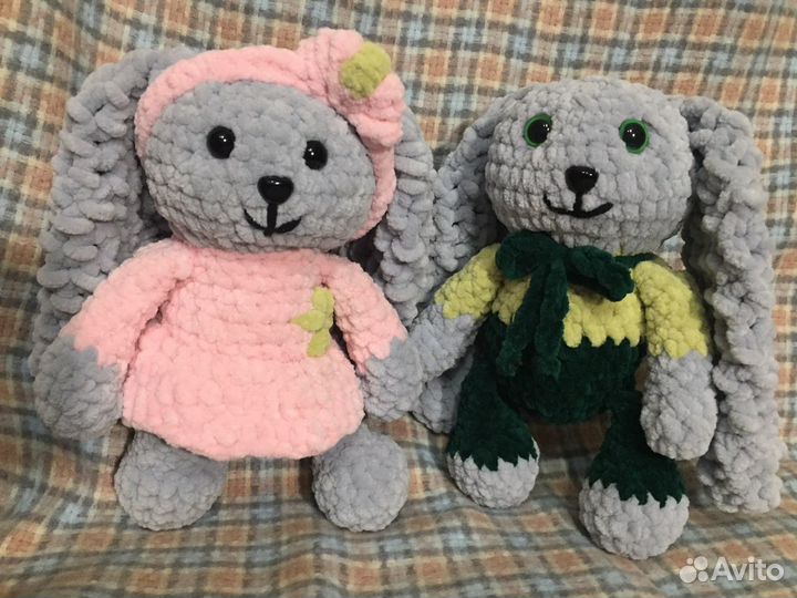 Зайки - мягкие игрушки