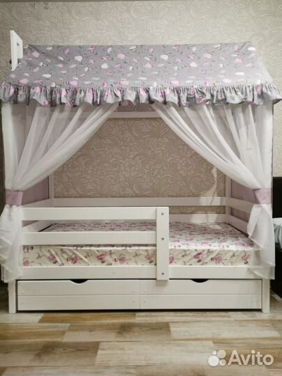 Кровать Домик