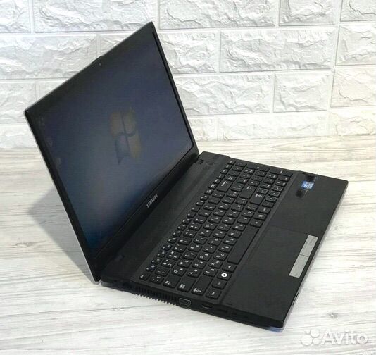 Ноутбук Samsung NP300V5A i3 2310M