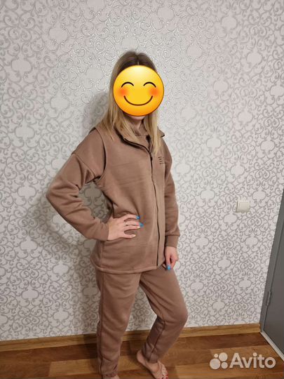 Костюм спортивный